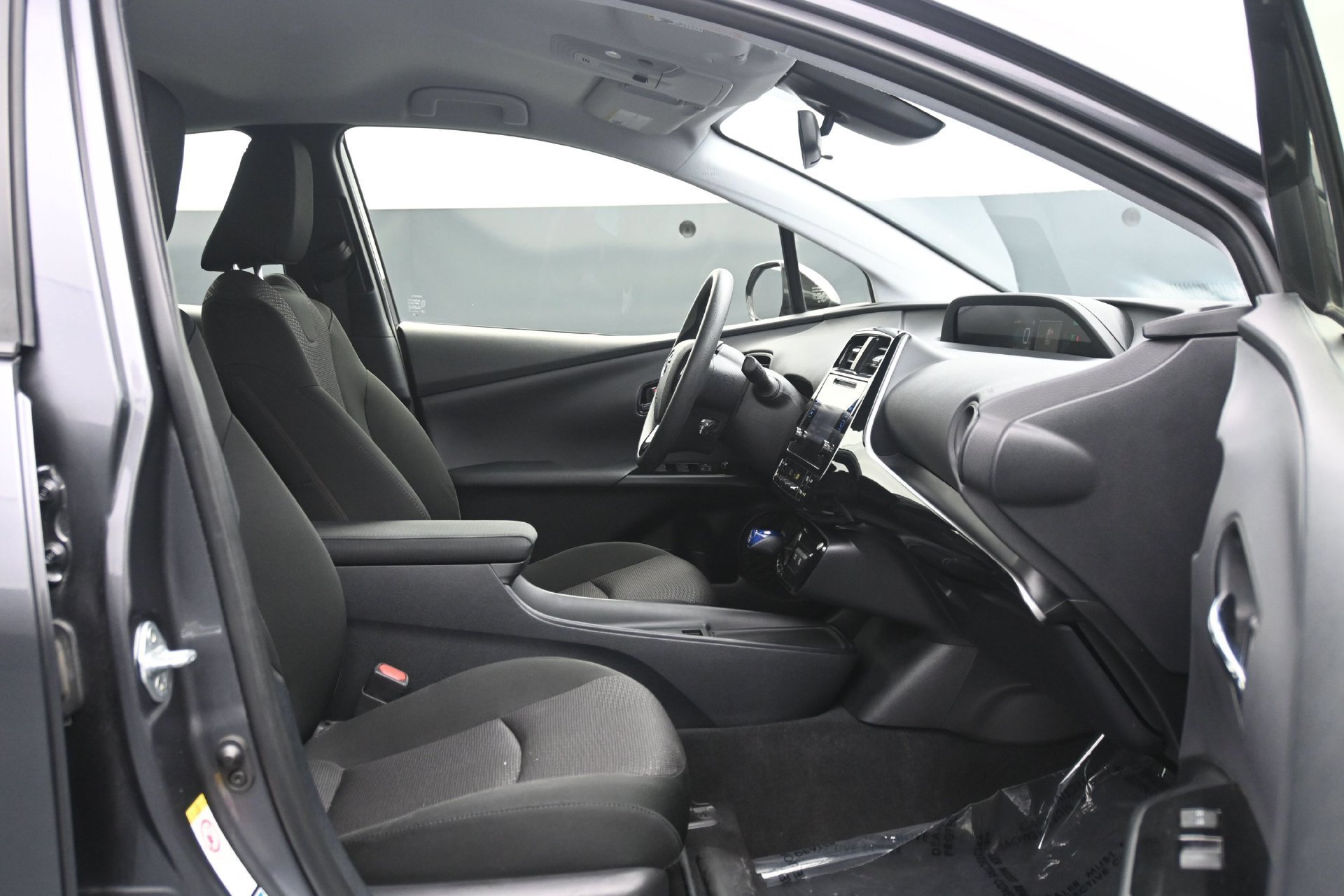 Used 2019 Magnetic Gray Metallic Toyota LE AWD-e image 13