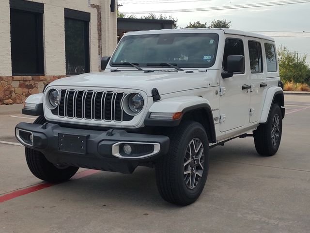 Used 2024 White Jeep Sahara image 7