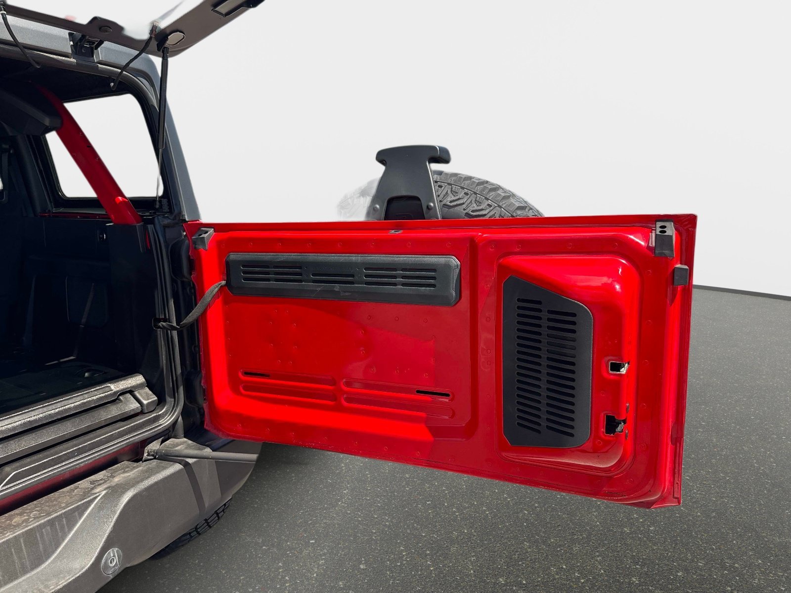 Used 2023 Race Red Ford Wildtrak image 10