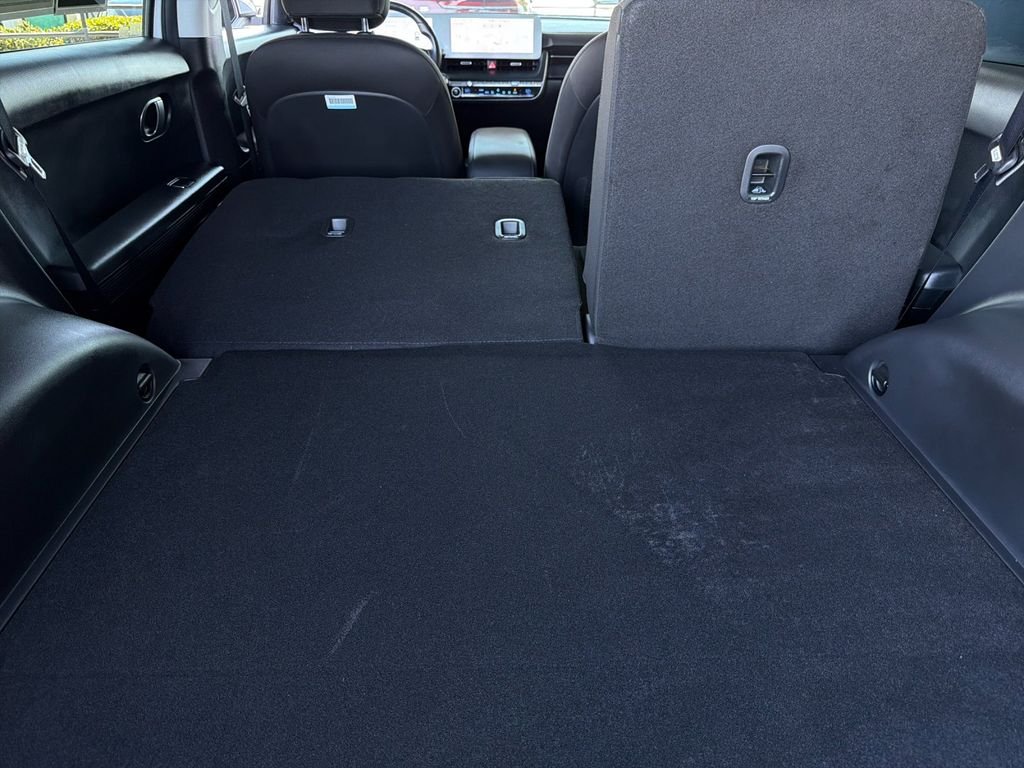 Used 2024 White Hyundai SEL image 15