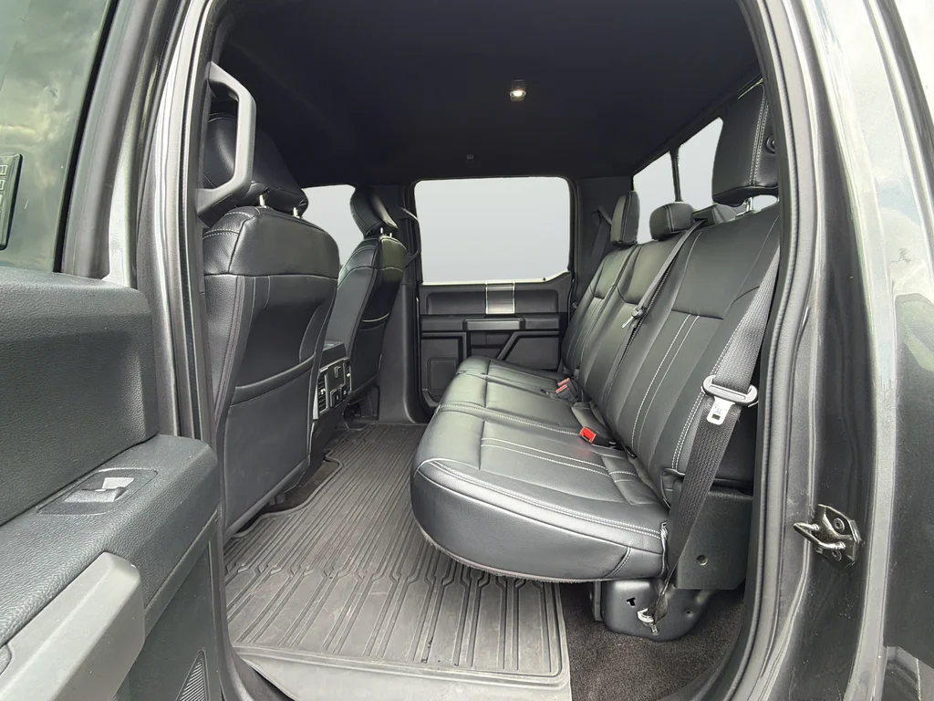 Used 2018 Gray Ford XLT image 27