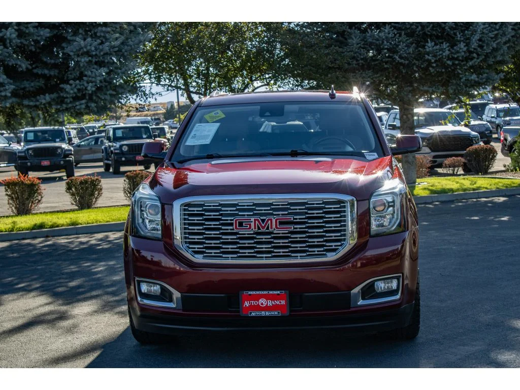Used 2020 Crimson Red Tintcoat GMC Denali image 3