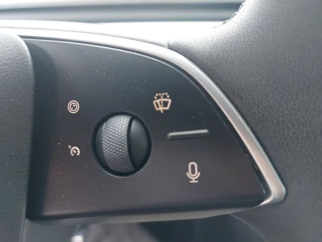 Used 2025 White Tesla Long Range image 18