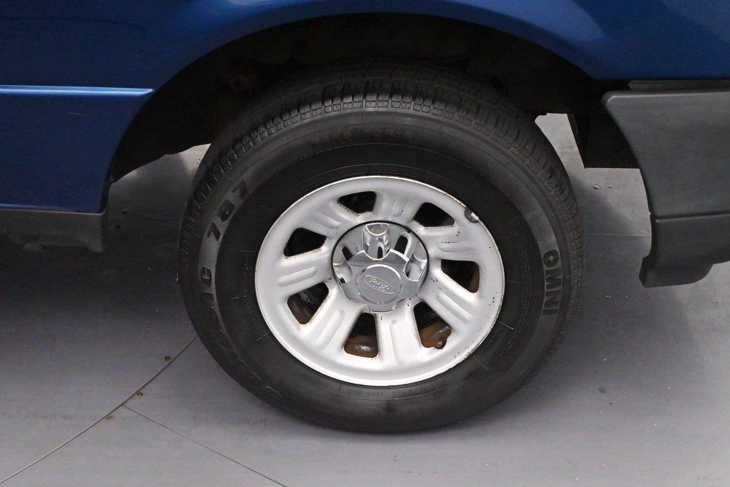 Used 2008  Ford XL image 19