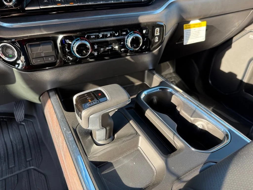New 2026 Glacier White Tricoat GMC SLT image 26