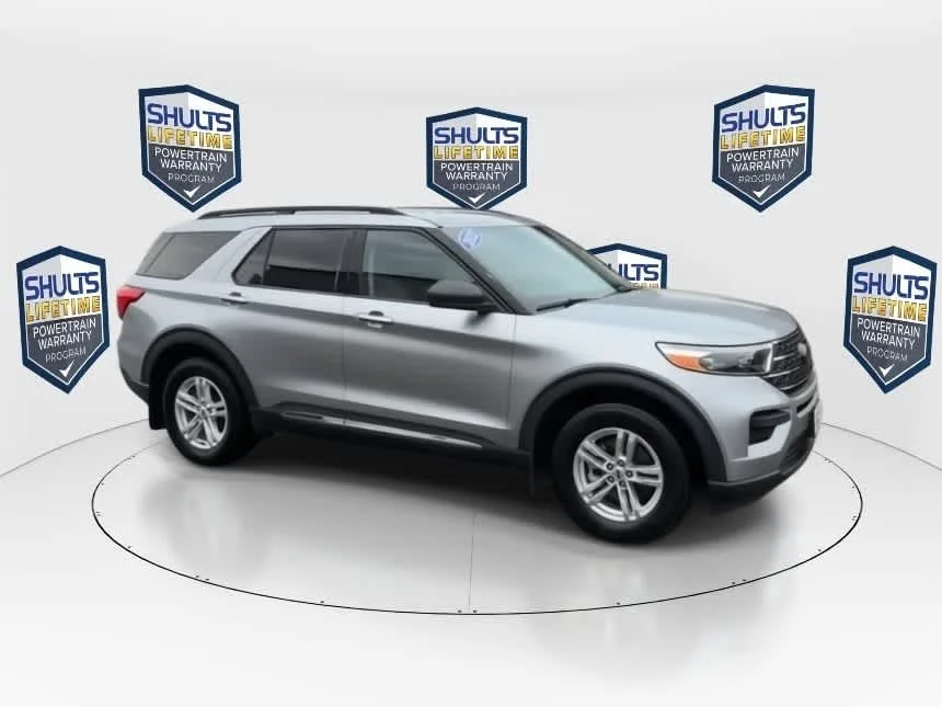 Used 2022 Iconic Silver Metallic Ford XLT image 2