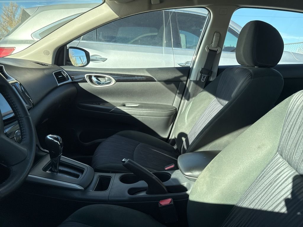 2019 Nissan Sentra SV photo 4