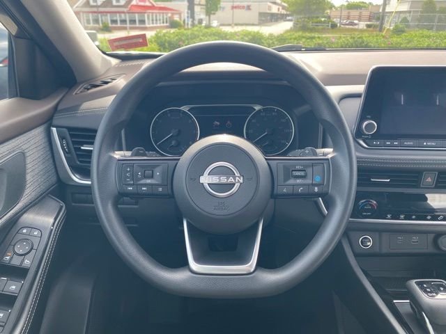 Used 2023 Gray Nissan SV image 42