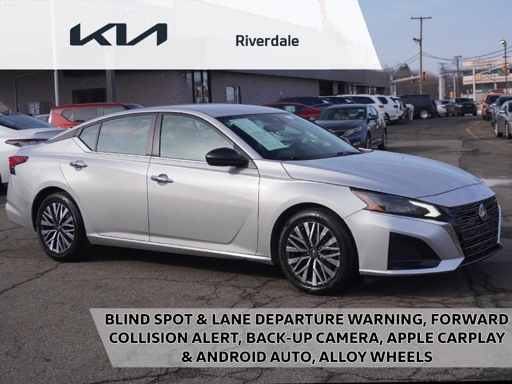 2024 Nissan Altima SV