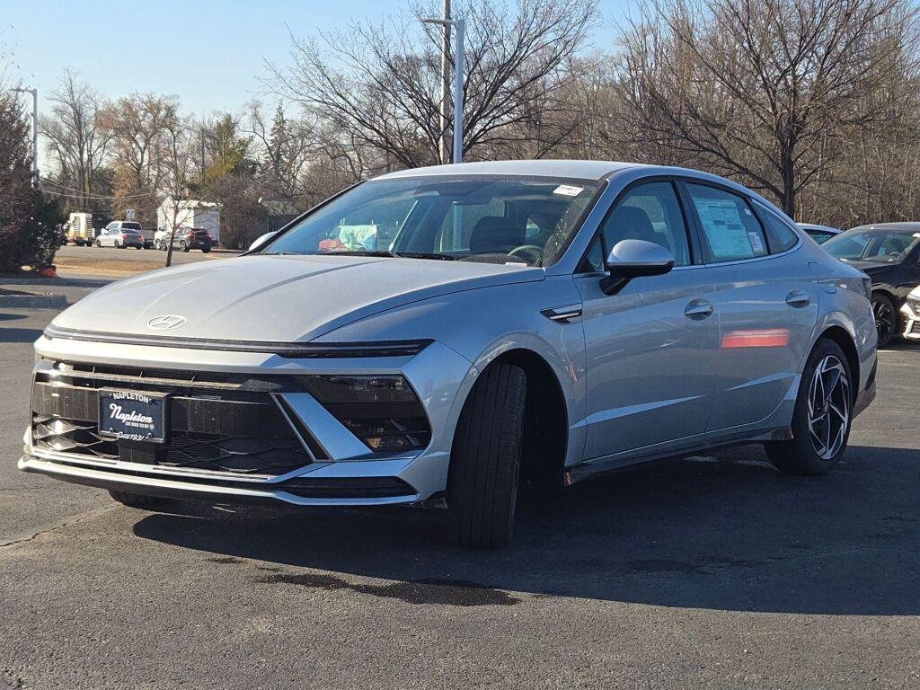 New 2026 Silver Hyundai SEL Sport image 6