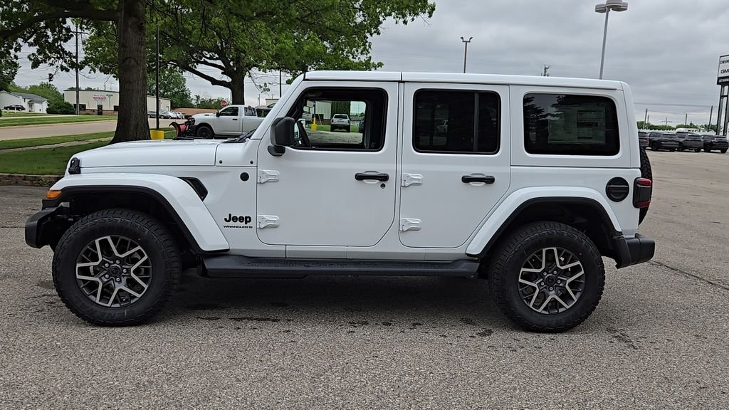 New 2026 Bright White Clear-Coat Exterior Paint Jeep Sahara image 5