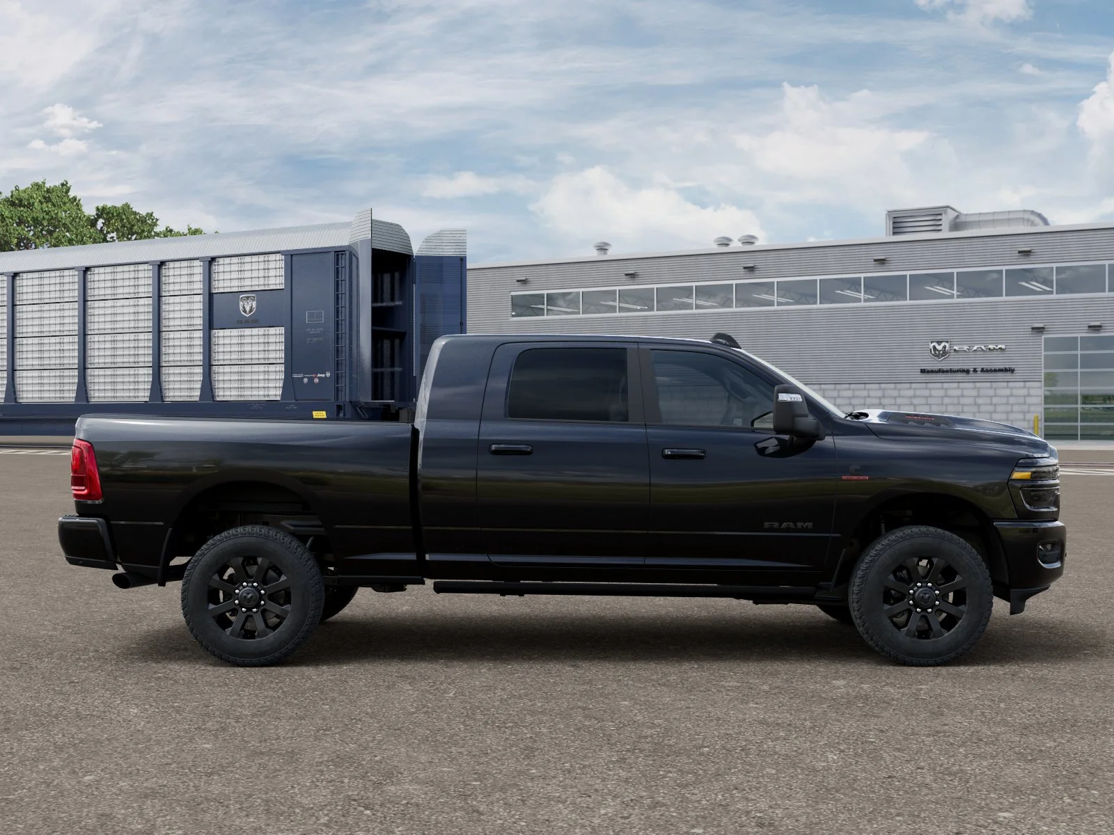 New 2027 Diamond Black Crystal Pearl-Coat Exterior Paint RAM Laramie image 12