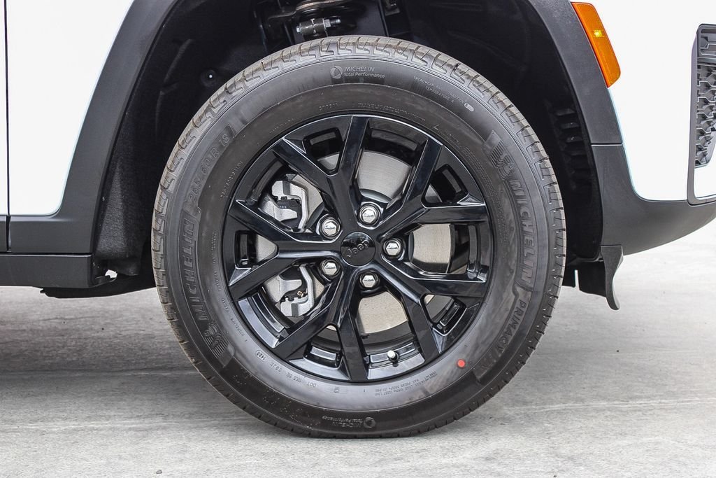 New 2026 Bright White Clearcoat Jeep Altitude image 11
