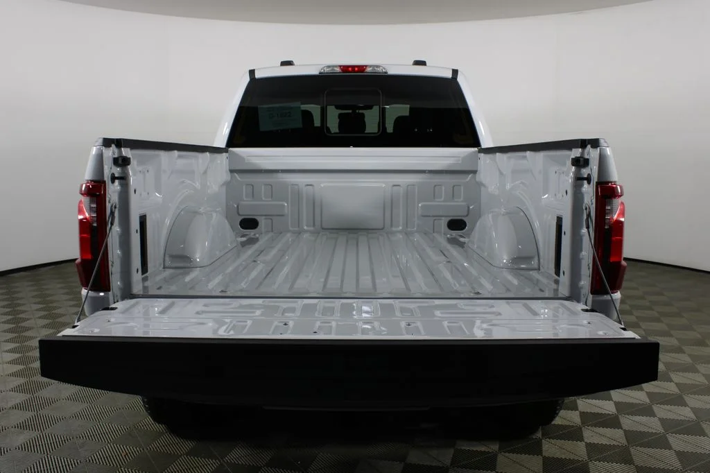 New 2026 Avalanche Ford XLT image 7