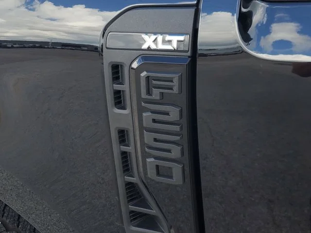 2026 Ford F-250 Super Duty XLT - Photo 8