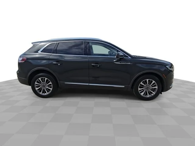 Certified Used 2022 Green Clearcoat Metallic Lincoln Standard image 9
