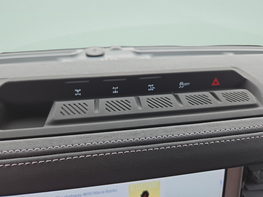 New 2026 Avalanche Gray Ford Outer Banks® image 22