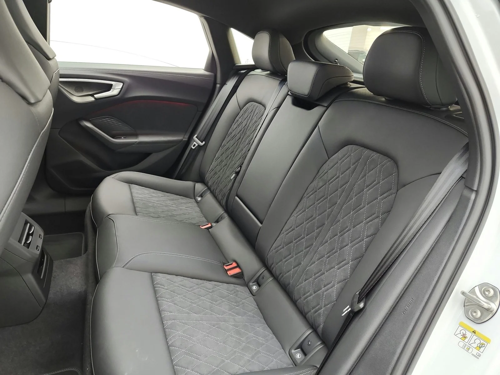 New 2026 Glacier White Metallic Audi Premium Plus 3.0 TFSI quattro image 11