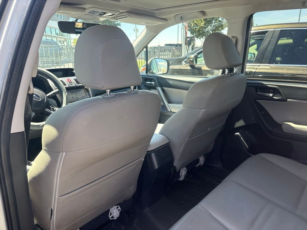 Used 2017 White Subaru 2.5i Limited image 9