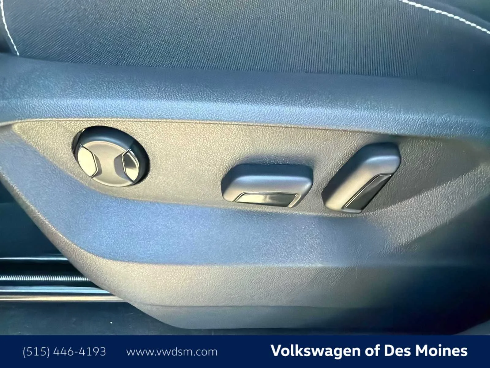 New 2026 Opal White Pearl Volkswagen 2.0T SE w/Technology image 25