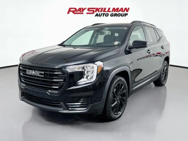 Used 2023 Black GMC SLE image 3
