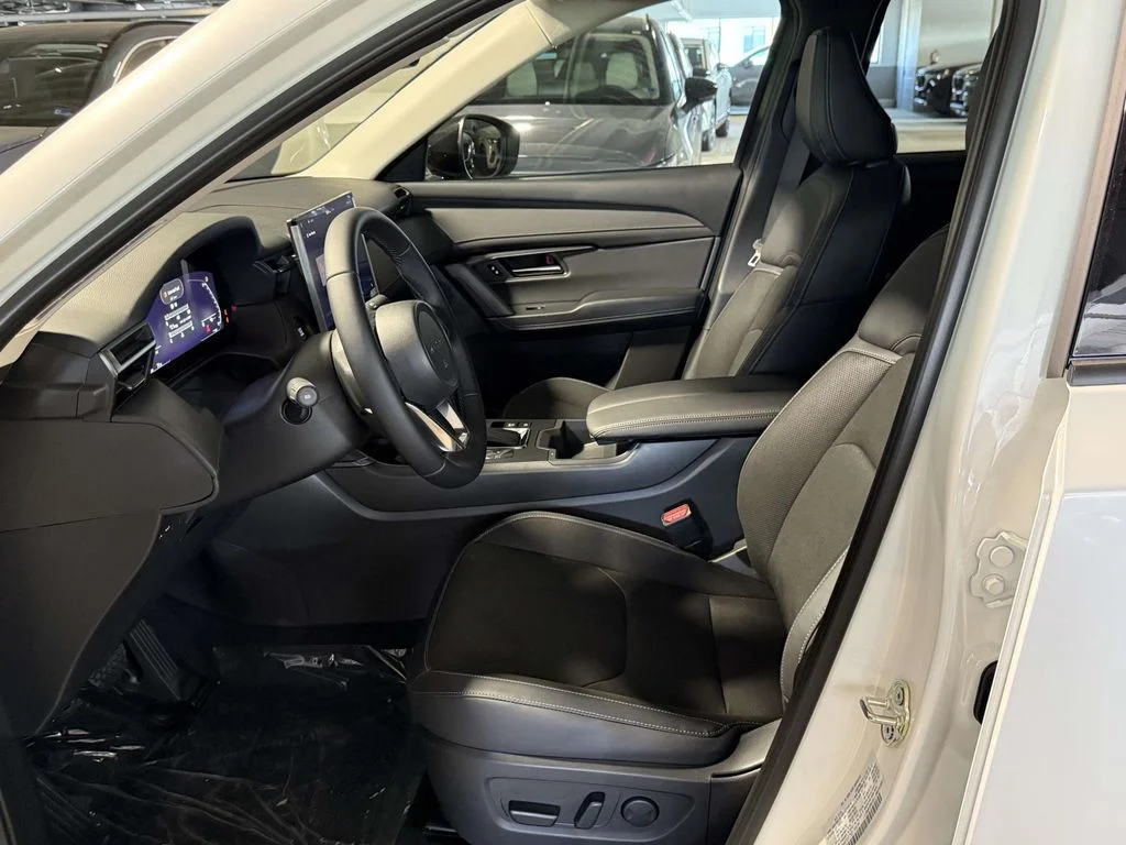 New 2026 White Metallic Mazda 2.5 S Preferred image 13