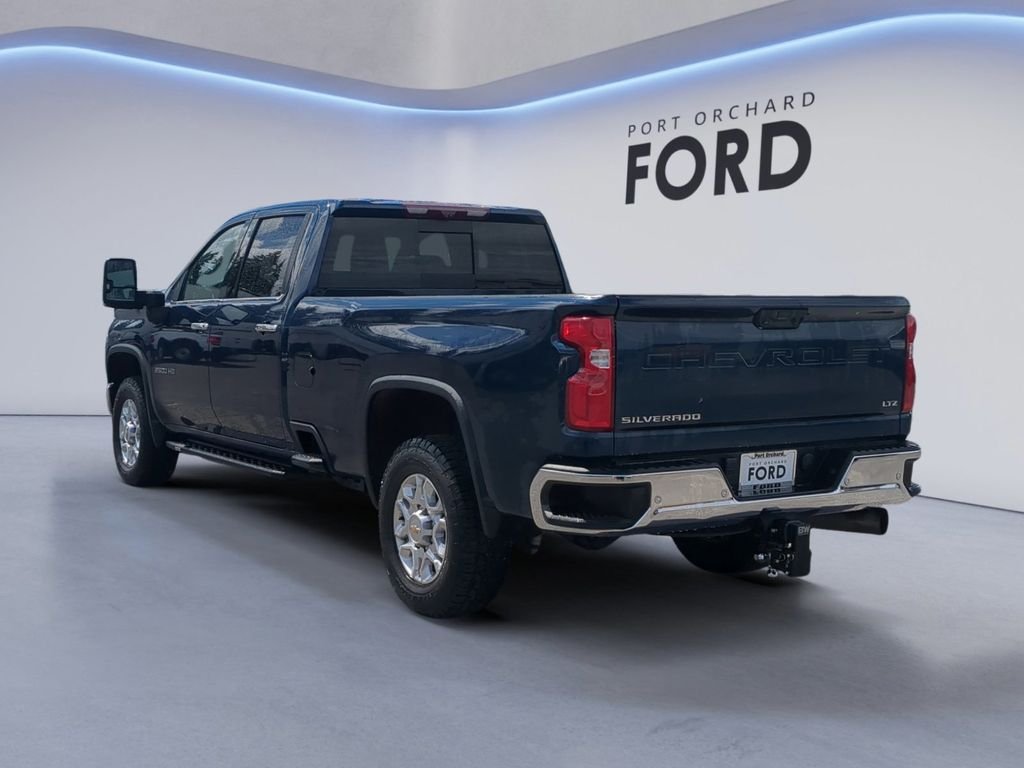 Used 2021 Blue Chevrolet LTZ image 5