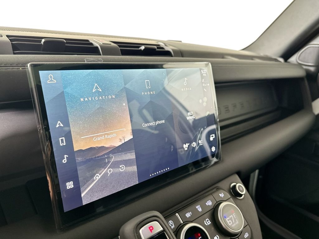 2025 Land Rover Defender S - Photo 17