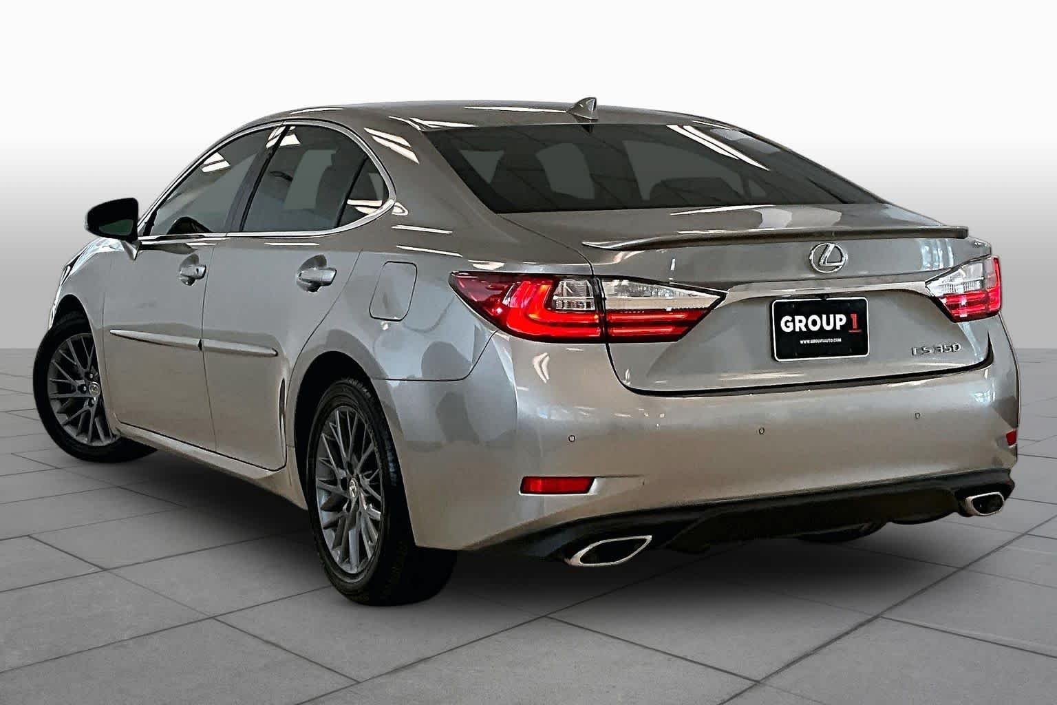 Used 2018 Atomic Silver Lexus  image 10