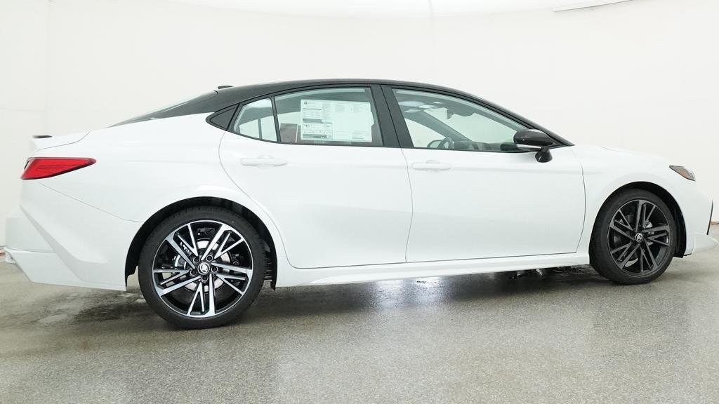 New 2026 Wind Chill Pearl with Midnight Black Metallic roof Toyota XSE image 15