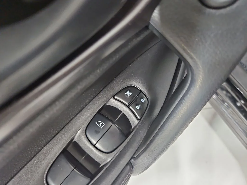 Used 2021 Black Nissan S image 12