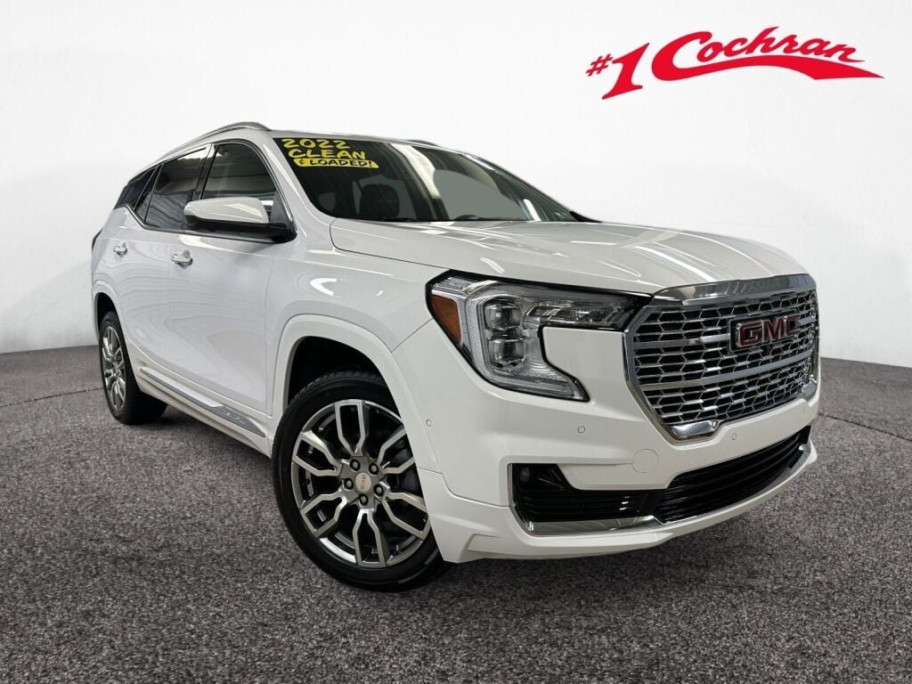 2022 GMC Terrain Denali AWD's photo