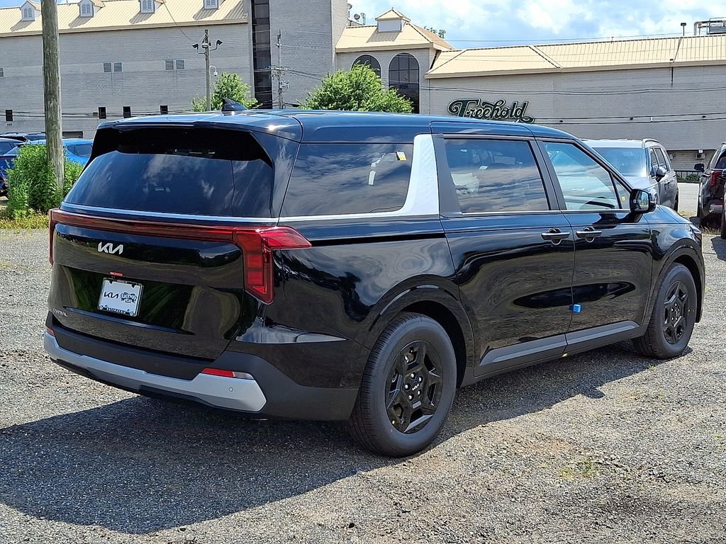 New 2026 Aurora Black Pearl Kia LXS image 4