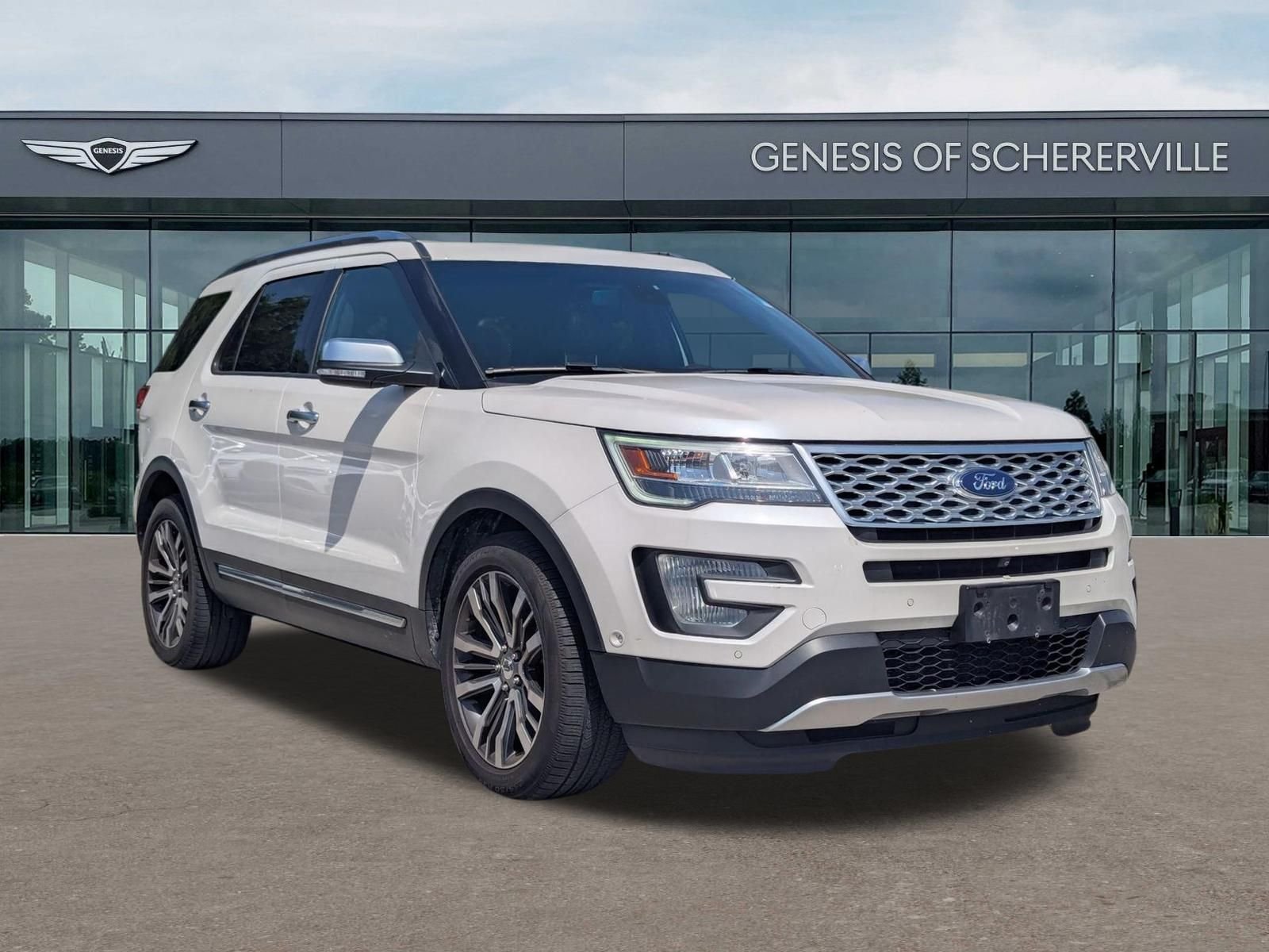 Used 2017 White Ford Platinum image 1