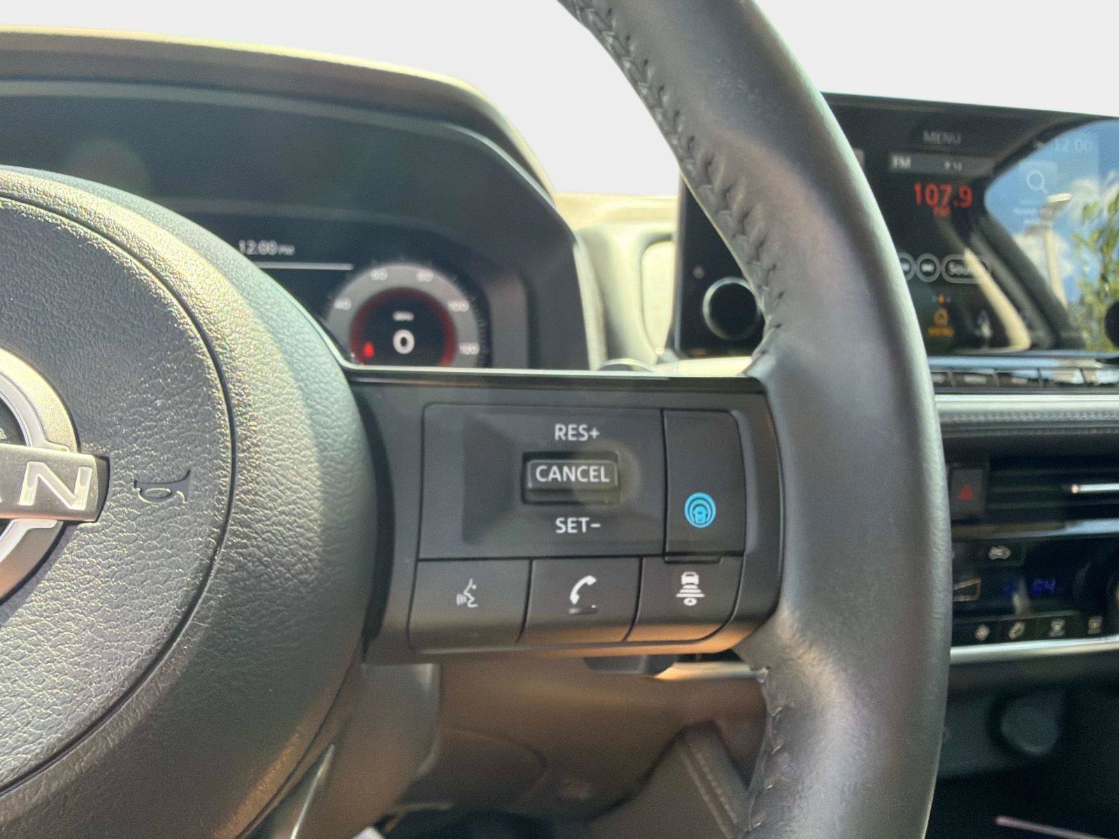 Used 2023 Champagne Silver Metallic/Super Black Nissan Platinum image 26