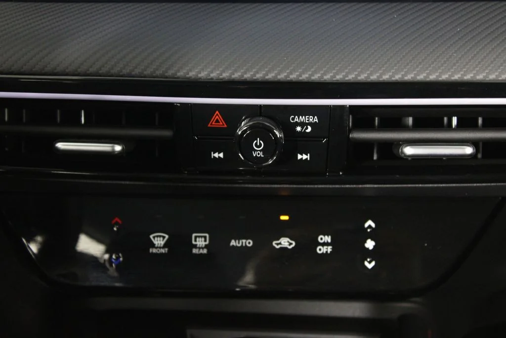 2025 Nissan Kicks SR - Photo 22