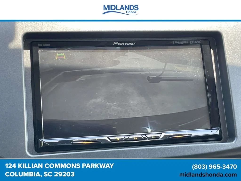 Used 2018 Super Black Nissan SR image 27