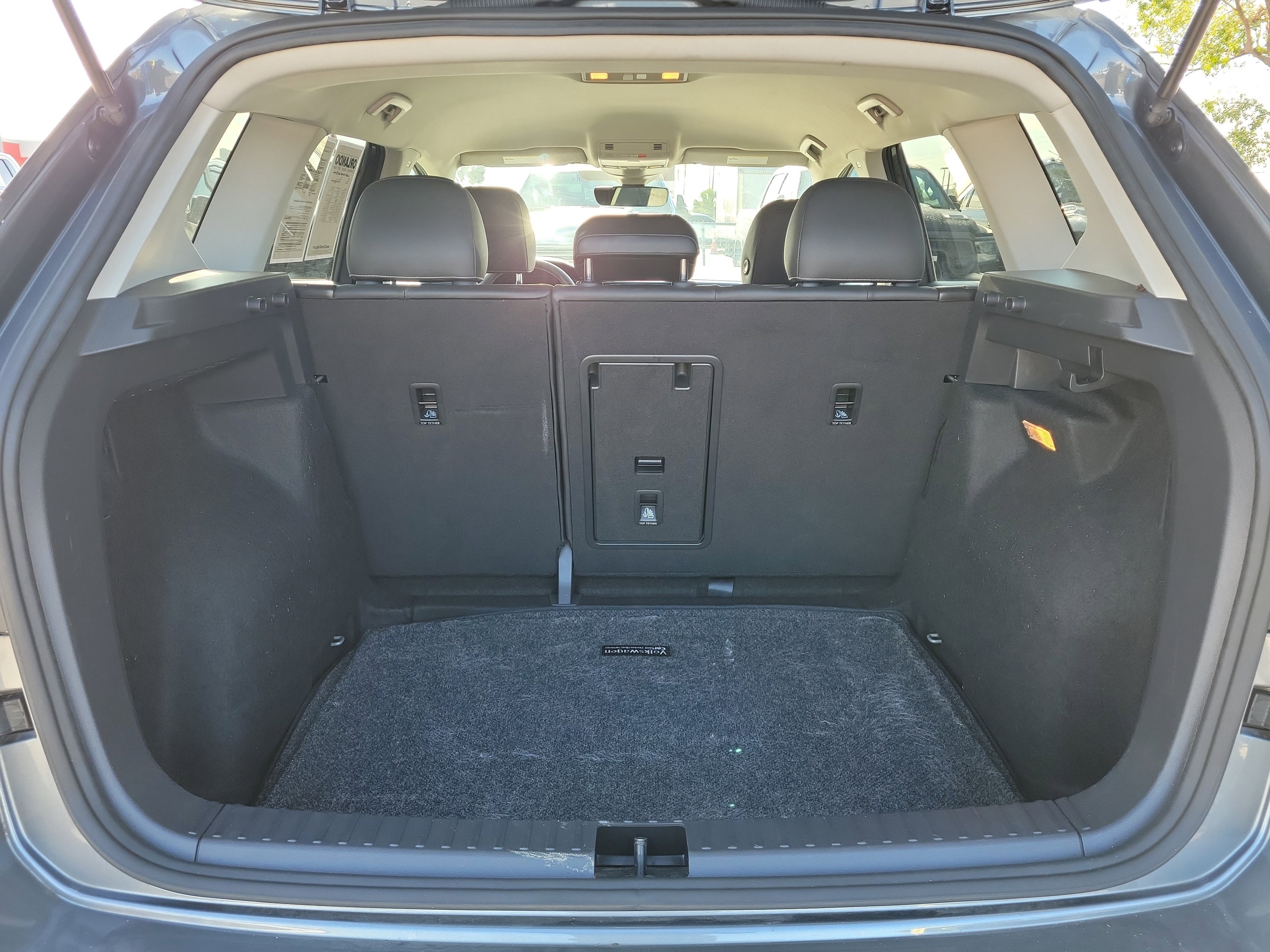Used 2023  Volkswagen SE image 10