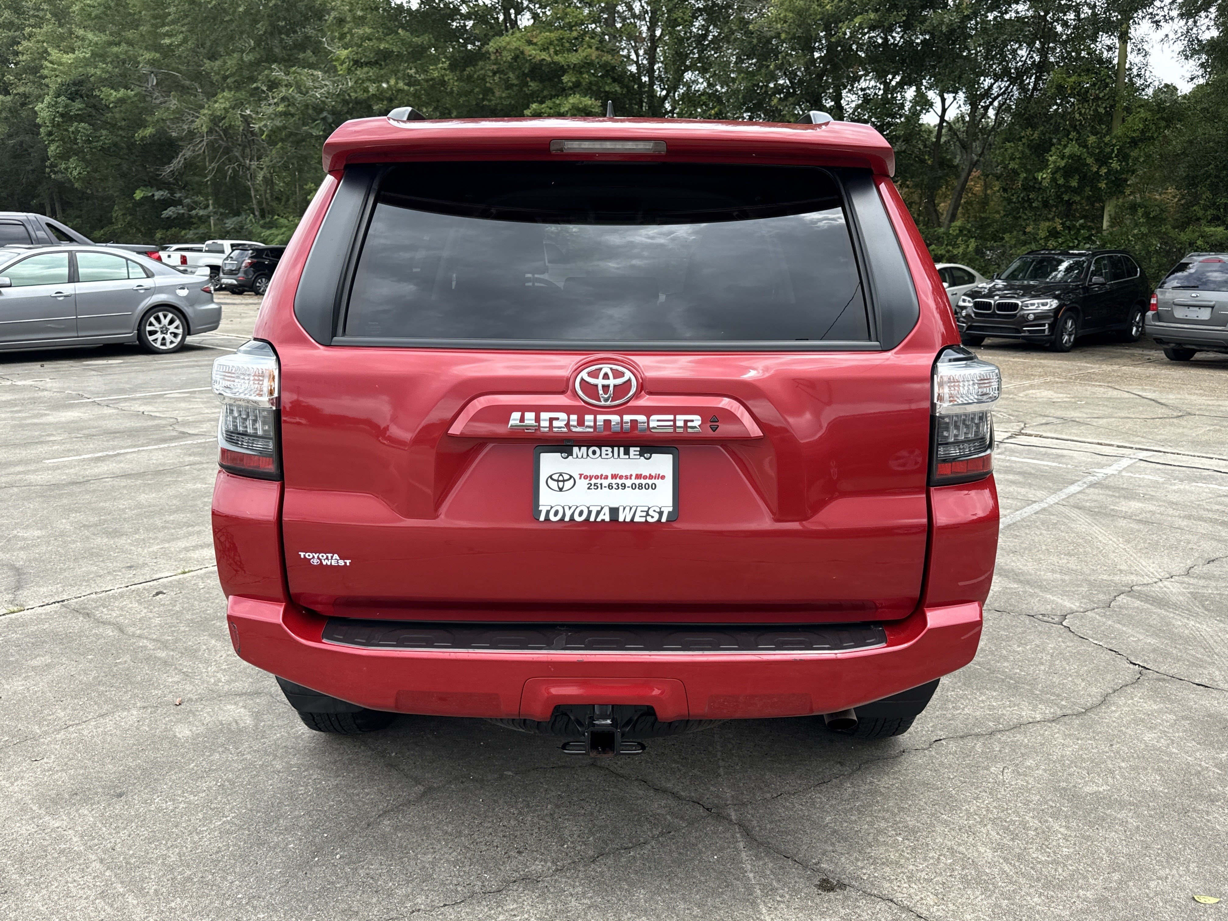 Used 2023  Toyota  image 4