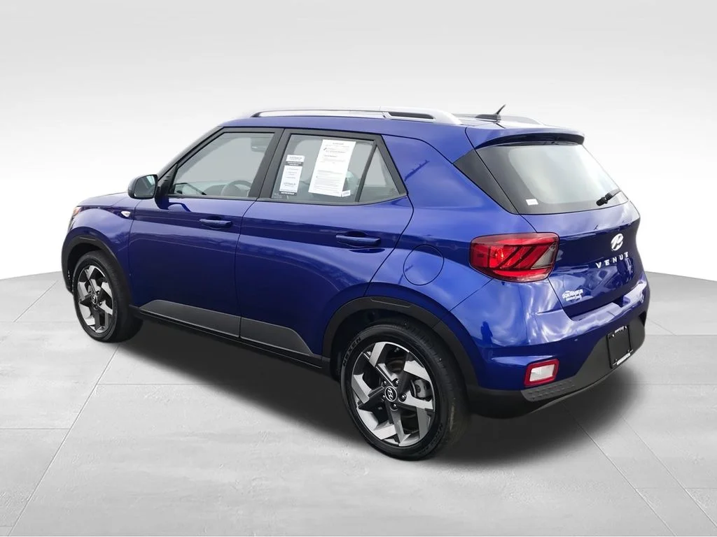 Used 2025 Blue Hyundai SEL image 7