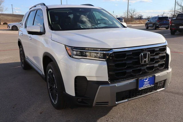 New 2026 Platinum White Pearl Honda AWD Touring Blackout image 5