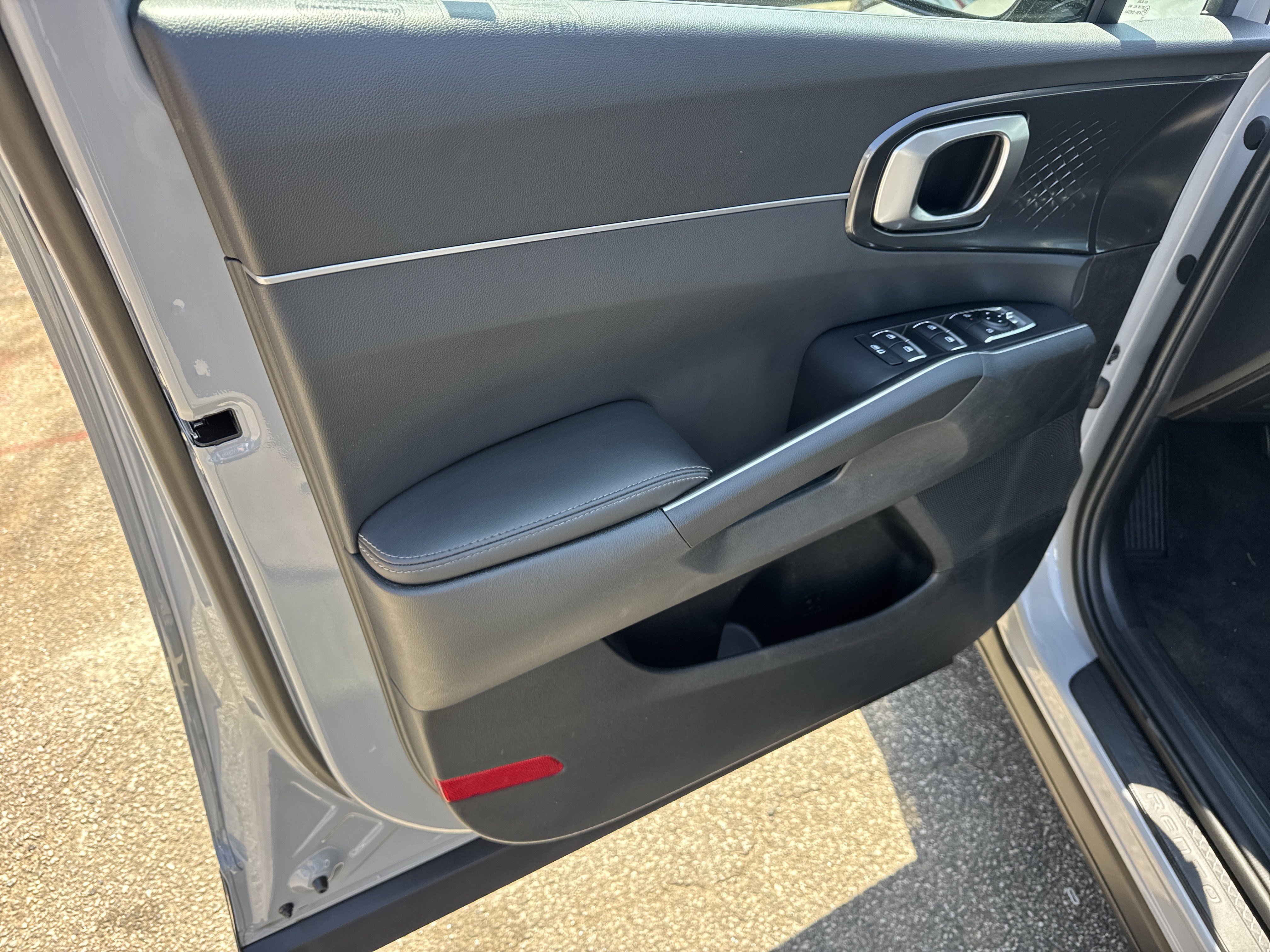 Certified Used 2025 Wolf Gray Kia EX image 10