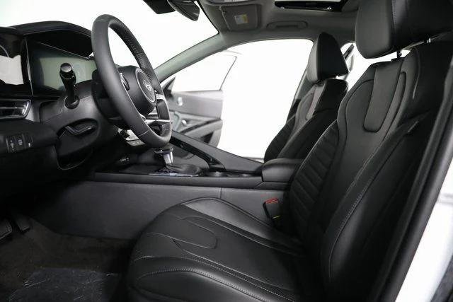 2025 Hyundai Elantra Limited - Photo 48