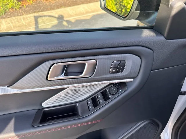 New 2027 Avalanche Gray Ford ST image 18