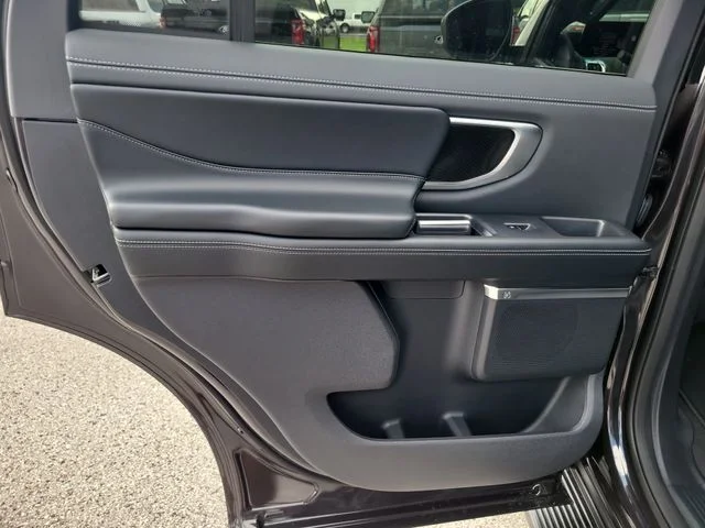 New 2027 Gray Metallic Ford Platinum image 13