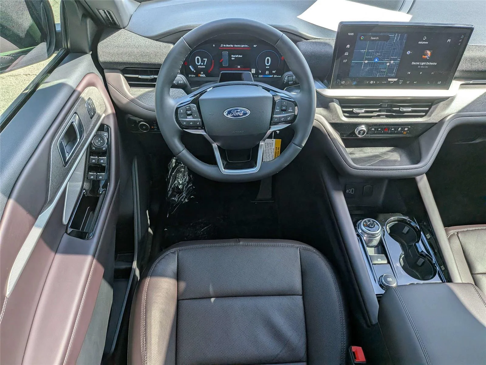 New 2026 Star White Metallic Tri-Coat Ford Platinum image 17
