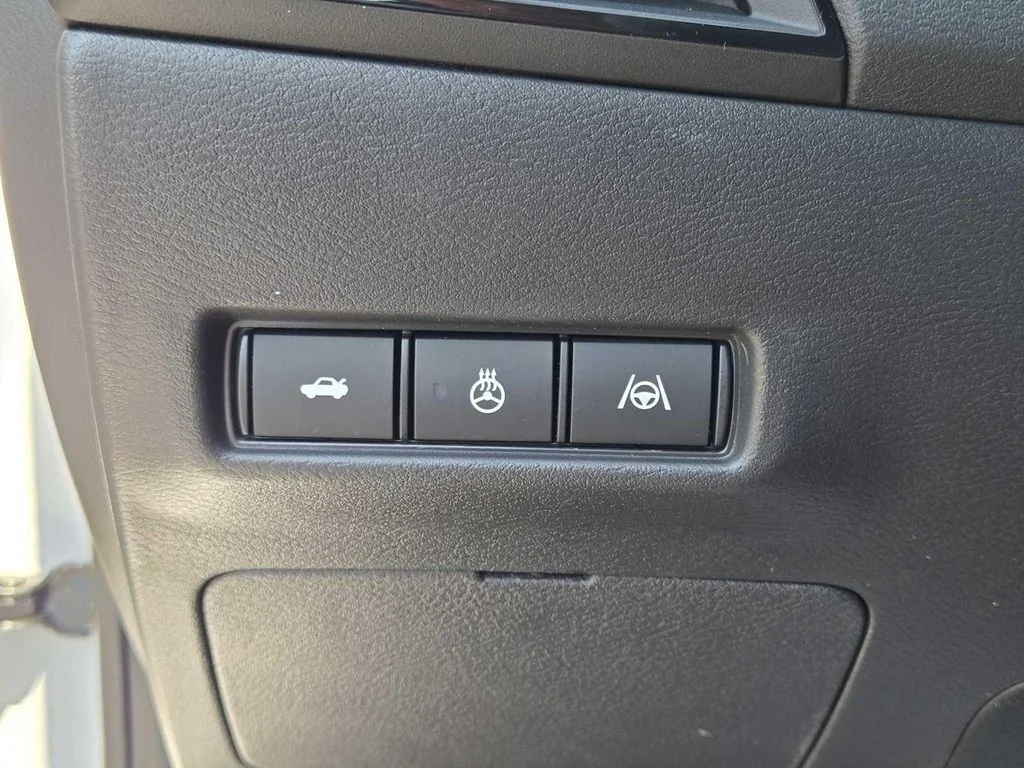 2026 Nissan Sentra SR - Photo 22