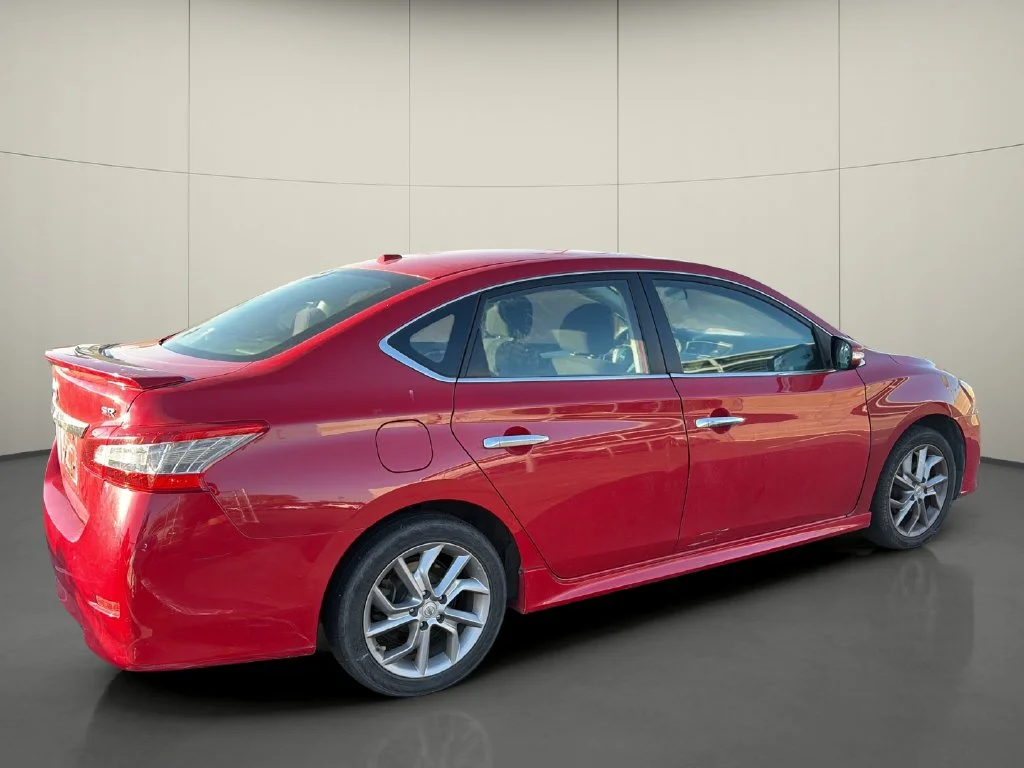 Used 2015 Red Nissan SR image 7