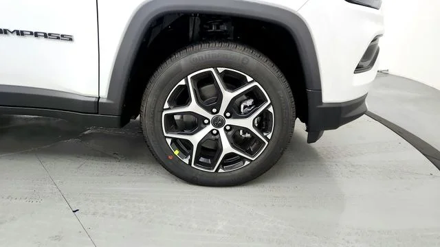New 2026 Bright White Clear-Coat Exterior Paint Jeep Limited image 13