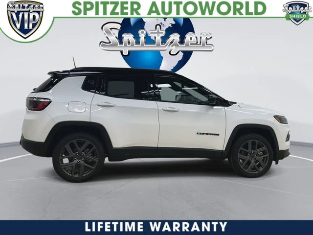 New 2026 Bright White Clear-Coat Exterior Paint Jeep Limited image 8